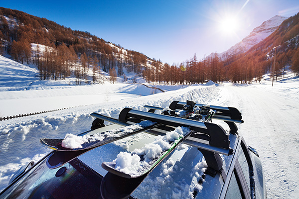 8 Tips for Driving to a Ski Resort in Winter | Crompton's Auto Care